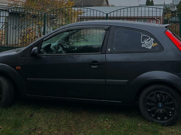 2008 Ford Fiesta Mk5, серый, 290000 рублей - вид 1