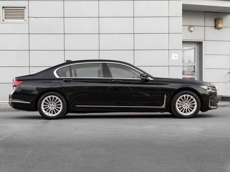 2020 BMW 7 серии Long 730Ld xDrive VI (G11/G12) Рестайлинг, чёрный, 5550000 рублей, вид 4