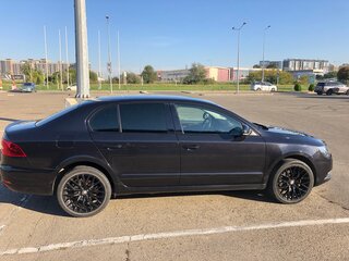 2013 Skoda Superb II Рестайлинг, чёрный, 1730000 рублей, вид 3