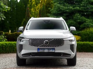 2026 Volvo XC90 B6 II Рестайлинг 2, серый, 7150333 рублей, вид 3