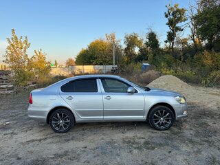 2010 Skoda Octavia DSG7 II (A5) Рестайлинг, серебристый, 650000 рублей, вид 4