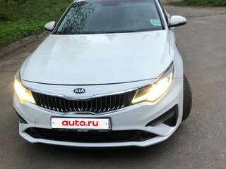 2019 Kia Optima IV Рестайлинг, белый, 1520000 рублей, вид 1