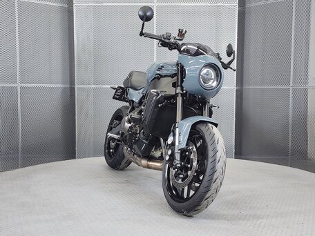 2024 Yamaha XSR900, серый, 1195000 рублей, вид 3