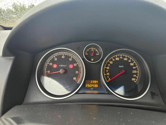 2007 Opel Astra GTC H Рестайлинг, серый, 300000 рублей - вид 10
