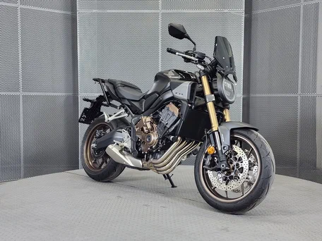 2025 Honda CB 650R, чёрный, 1177000 рублей, вид 2
