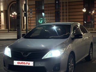 2010 Toyota Corolla X (E140, E150) Рестайлинг, серебристый, 1020000 рублей, вид 3