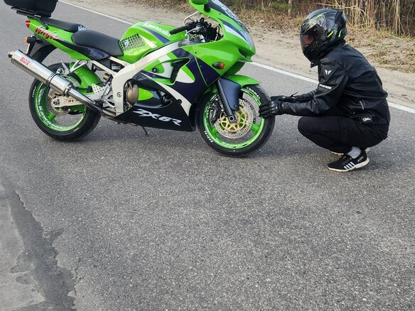 1999 Kawasaki ZX-6 Ninja, зелёный, 350000 рублей - вид 4