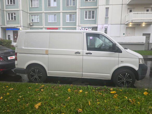 2008 Volkswagen Transporter T5, серый, 1000000 рублей - вид 2