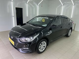 2017 Hyundai Solaris II, чёрный, 1400000 рублей, вид 2