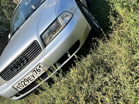 2000 Audi A4 I (B5) Рестайлинг, серебристый, 420000 рублей