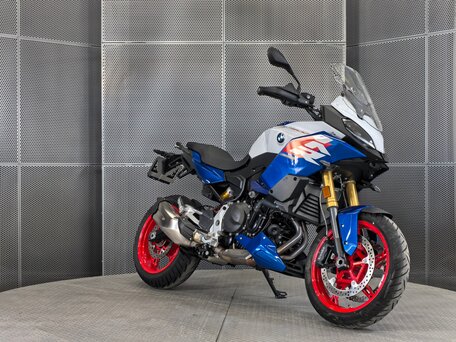 2025 BMW F 900 XR, белый, 1339000 рублей, вид 2