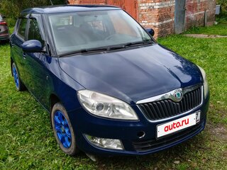 2011 Skoda Fabia II Рестайлинг, синий, 450000 рублей, вид 4