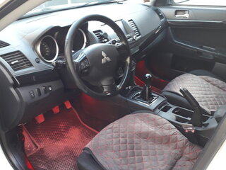 2010 Mitsubishi Lancer X, белый, 800000 рублей, вид 4