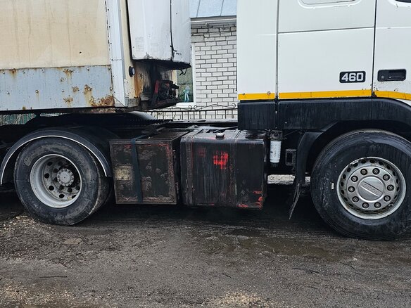 2000 Volvo FH, белый, 2300000 рублей - вид 7
