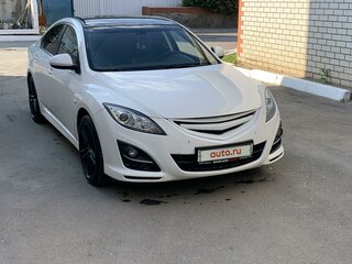 2010 Mazda 6 II (GH) Рестайлинг, белый, 850000 рублей, вид 4