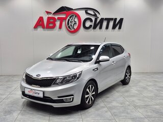 2017 Kia Rio III Рестайлинг, серебристый, 820000 рублей, вид 3