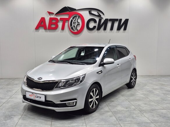 2017 Kia Rio III Рестайлинг, серебристый, 820000 рублей - вид 3