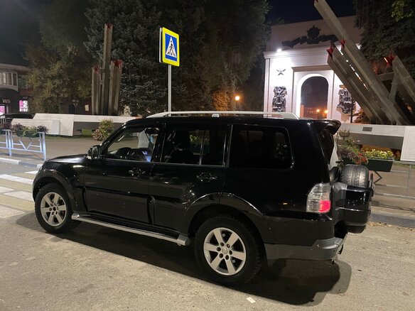 2007 Mitsubishi Pajero IV, чёрный - вид 14