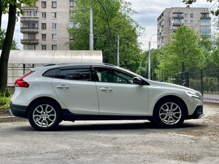 2016 Volvo V40 Cross Country I Рестайлинг, белый, 1600000 рублей, вид 3