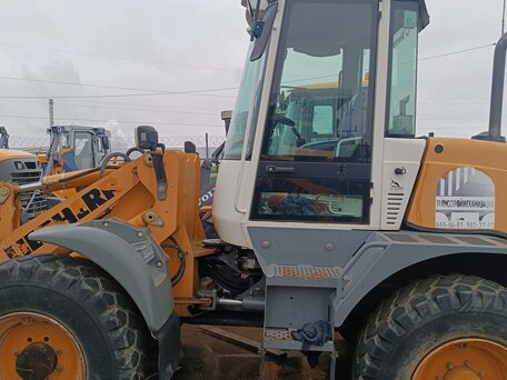2011 Liebherr L 524, жёлтый, 1061000 рублей, вид 5