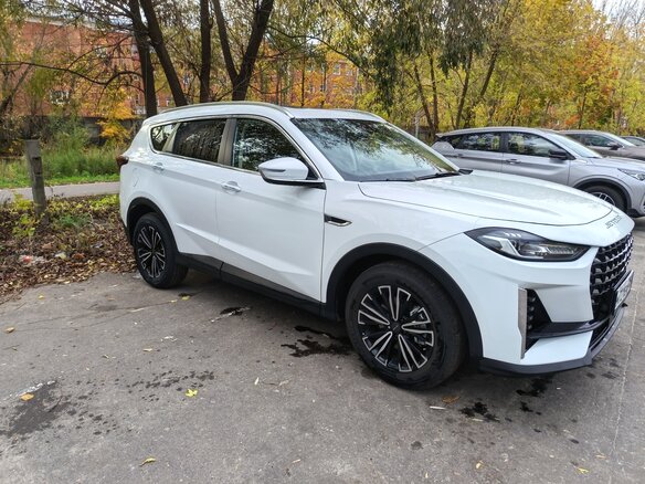 2026 Jetour X70+ I, белый, 2500000 рублей - вид 1