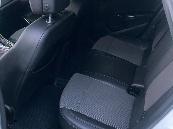 2012 Opel Astra J, белый, 950000 рублей - вид 7