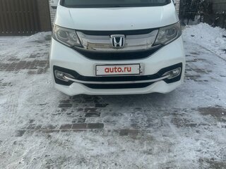 2015 Honda Stepwgn V, белый, 2250000 рублей, вид 1