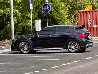2014 Mercedes-Benz GLA AMG 45 AMG I (X156), фиолетовый, 2500000 рублей, вид 4