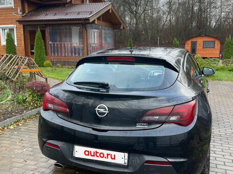 2014 Opel Astra GTC J Рестайлинг, чёрный, 1050000 рублей, вид 3