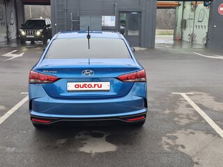 2021 Hyundai Solaris II Рестайлинг, синий, 1350000 рублей, вид 2
