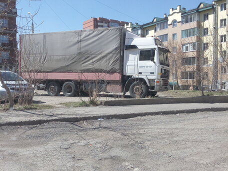 1991 Volvo F-Series, белый, 600000 рублей, вид 1