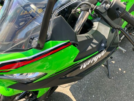 2023 Kawasaki Ninja 400, зелёный, 737000 рублей, вид 3