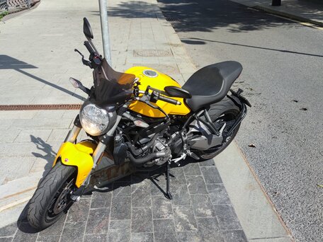 2018 Ducati Monster 821, жёлтый, 800000 рублей, вид 4