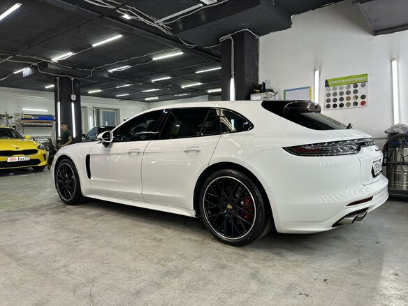 2021 Porsche Panamera 4S Sport Turismo II Рестайлинг, белый, 12000000 рублей - вид 12