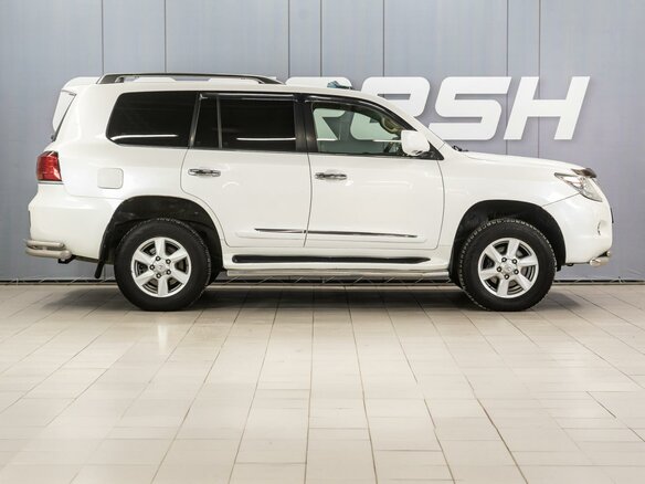 2007 Lexus LX 570 III, белый, 2299000 рублей - вид 4