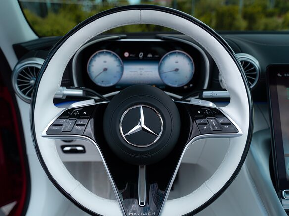 2025 Mercedes-Benz Maybach SL, красный - вид 14