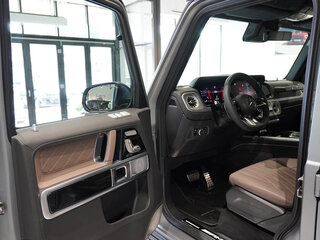 2026 Mercedes-Benz G-Класс AMG 63 AMG II (W465) Рестайлинг, серебристый, 29900000 рублей, вид 4