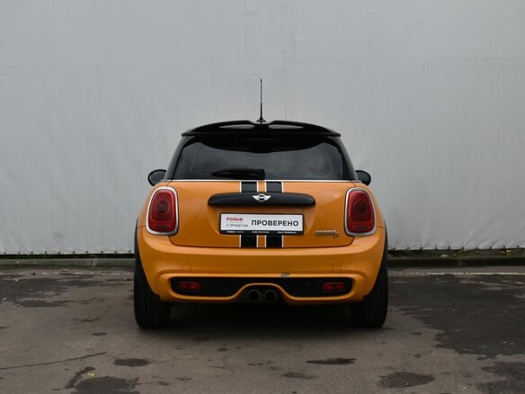 2014 Mini Hatch Cooper S III (F55/F56), жёлтый - вид 5