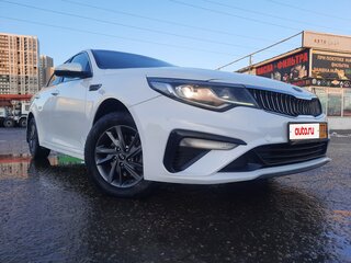 2018 Kia Optima IV Рестайлинг, белый, 1300000 рублей, вид 1