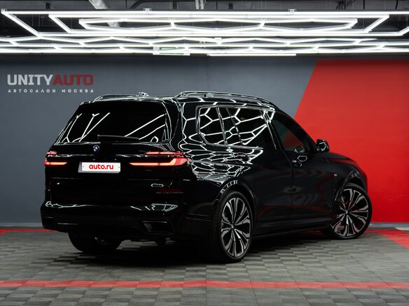 2023 BMW X7 40d I (G07) Рестайлинг, чёрный, 15890000 рублей - вид 3