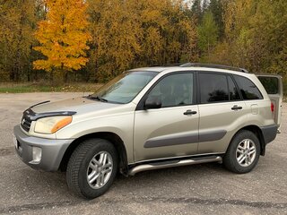 2003 Toyota RAV4 II (XA20), золотистый, 650000 рублей, вид 3