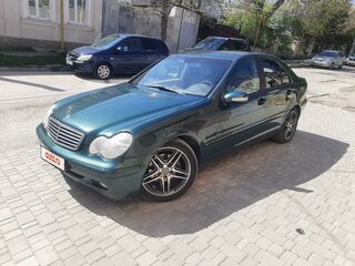 2000 Mercedes-Benz C-Класс 200 II (W203), зелёный, 720000 рублей, вид 1