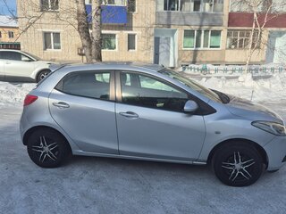 2010 Mazda Demio III (DE), серый, 599999 рублей, вид 4