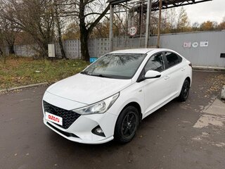 2021 Hyundai Solaris II Рестайлинг, белый, 1600000 рублей, вид 1
