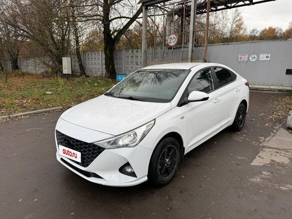 2021 Hyundai Solaris II Рестайлинг, белый, 1600000 рублей