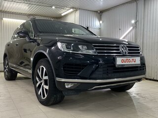 2017 Volkswagen Touareg II Рестайлинг, чёрный, 6700000 рублей, вид 2