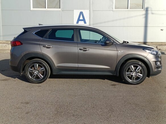 2020 Hyundai Tucson III Рестайлинг, серый, 2050000 рублей - вид 3