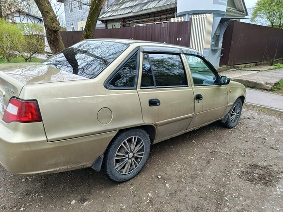 2011 Daewoo Nexia I Рестайлинг, бежевый, 100000 рублей - вид 4