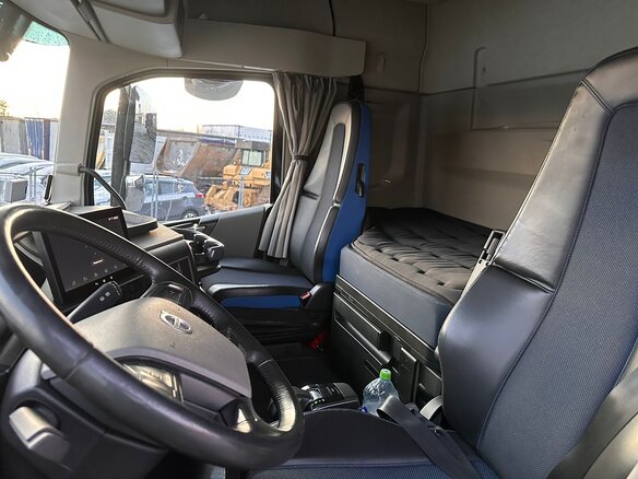 2022 Volvo FH, чёрный, 12990000 рублей - вид 8
