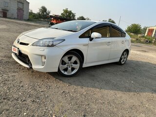 2012 Toyota Prius III Рестайлинг (XW30), белый, 1000000 рублей, вид 1